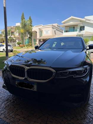 BMW 320i 2.0 16V TURBO FLEX M SPORT AUTOMÁTICO BMW 320i 2.0 16V TURBO FLEX M SPORT AUTOMÁTICO